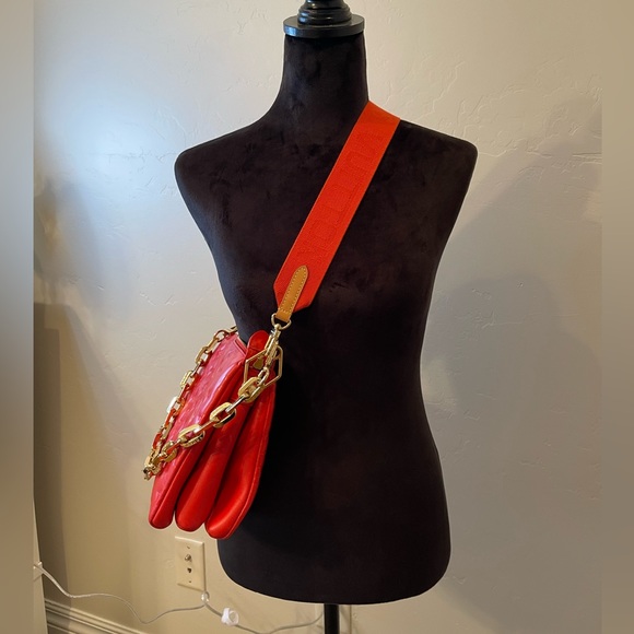 LOUIS VUITTON
Lambskin Embossed Monogram Coussin PM Red - Picture 12 of 12